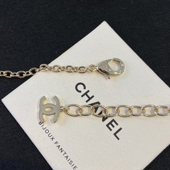 Auth Chanel Red Camellia & Pearl Double Strand Necklace - Picture 5 of 5